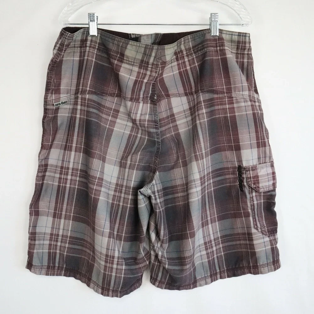 Nike 6.0 Board Shorts Mens 36 Cargo Pocket Surf Swim Beach Trunks‎ Maroon Plaid